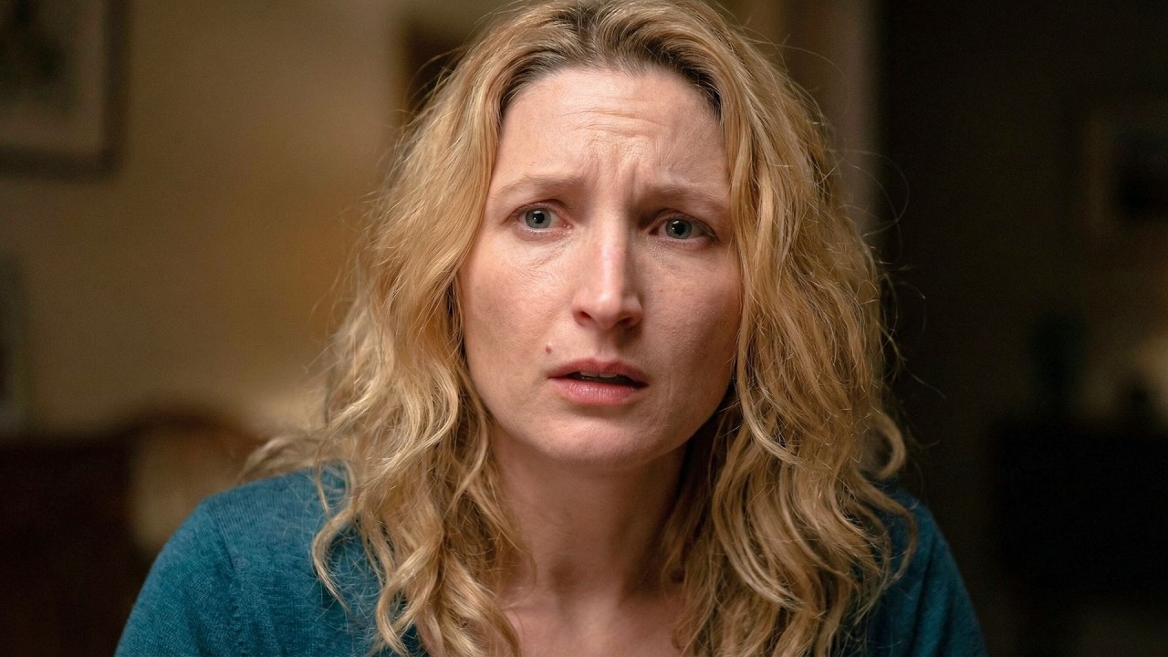 30 strangers accidentally become a family and inherit the same house. It can’t get worse… or can it?