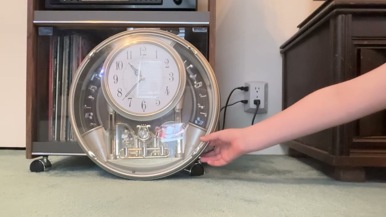 2005 Small world rhythm melody duet clock (original version)