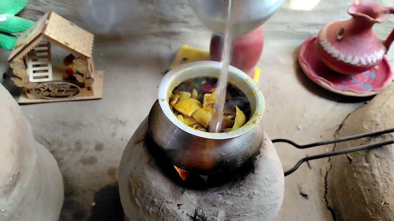 মিনি কিচেনে গরুর ভুরি/বট রান্না করলাম। Cooked beef stew in the mini kitchen.beef dung.