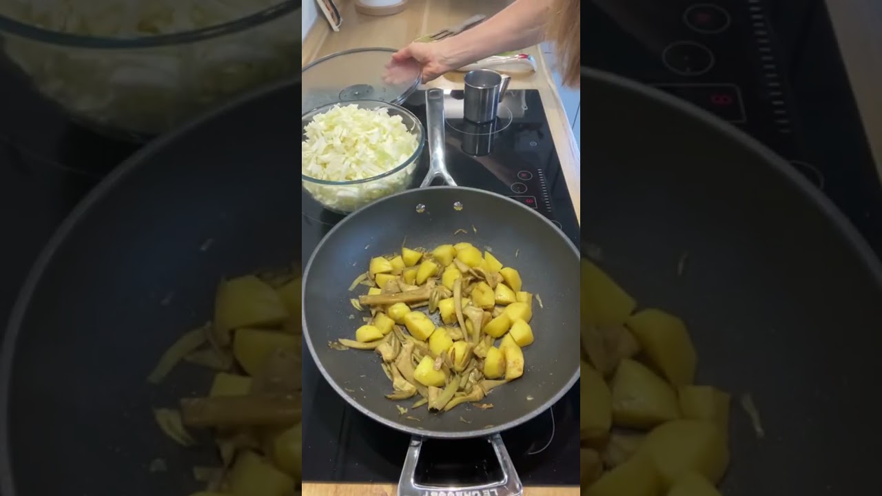 Spadellate di Cavolo Cappuccio Carciofi e Patate Ricetta da Provare