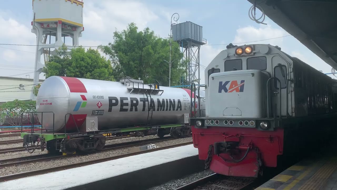 CC201 77 01 ft. KA Brantas Tambahan -- Madiun Arrival
