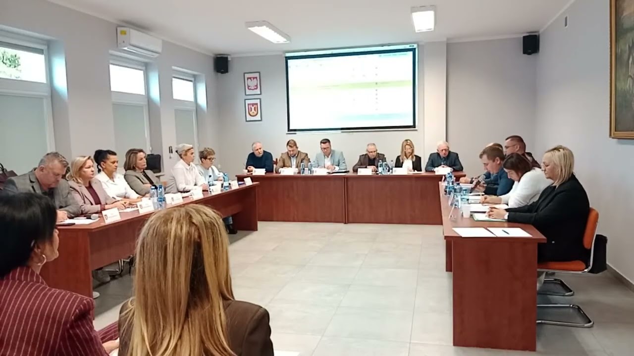 XVIII Sesja Rady Miejskiej Bobrowniki cz.1
