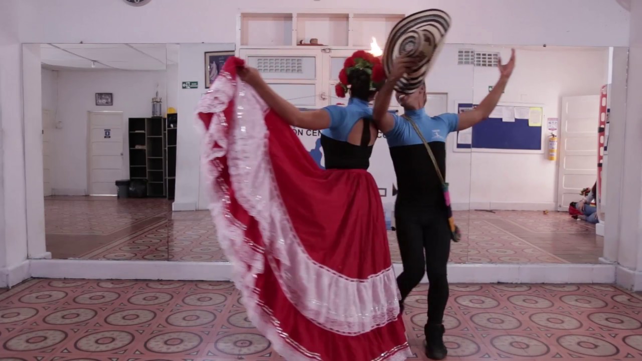 ¿Cómo se baila? | Cumbia
