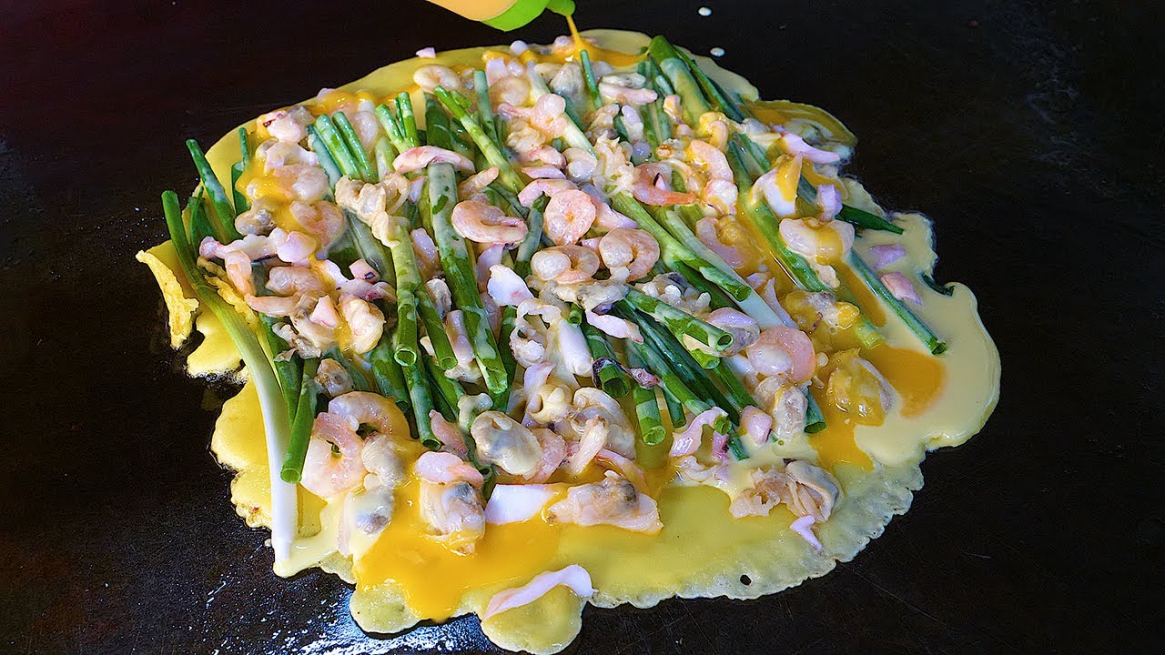 Блинчик с луком по-валлийски (pajeon) - корейская уличная еда