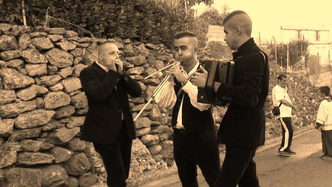 Ballo Sardo (Ballu a ischina) avi