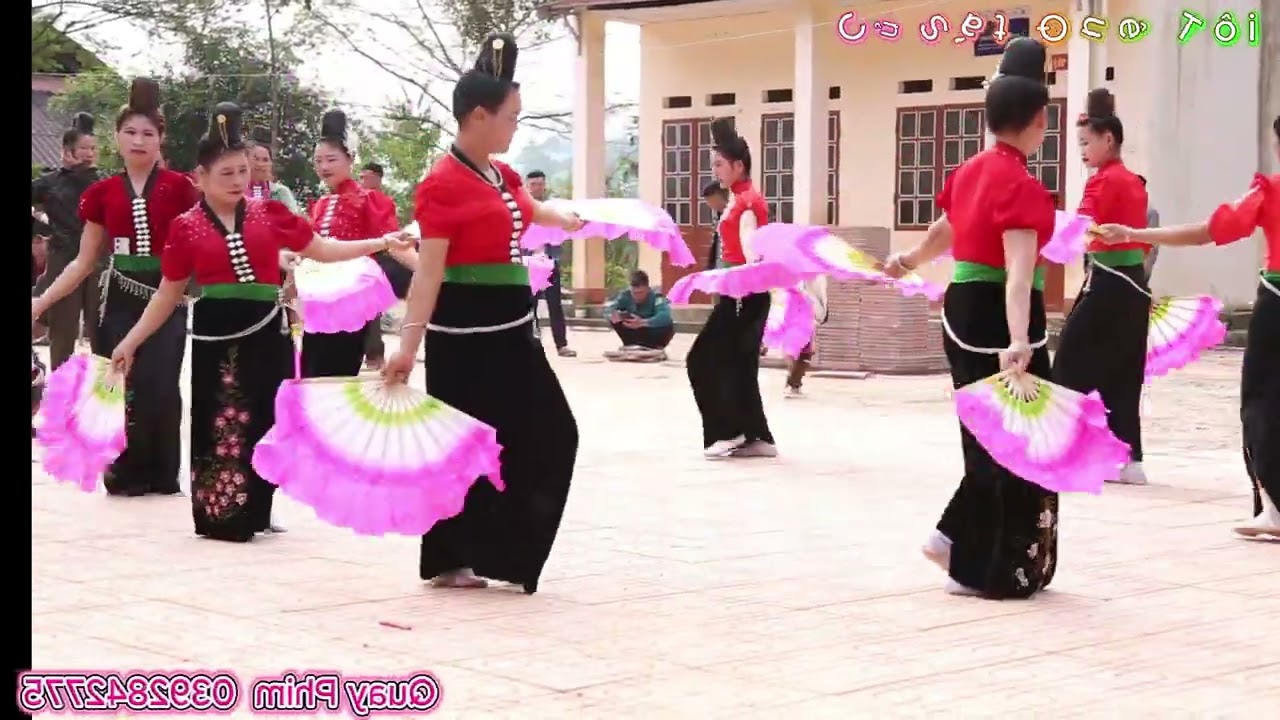 Ngày lễ tổng kết toàn dân bản củ sát xã mường khiêng