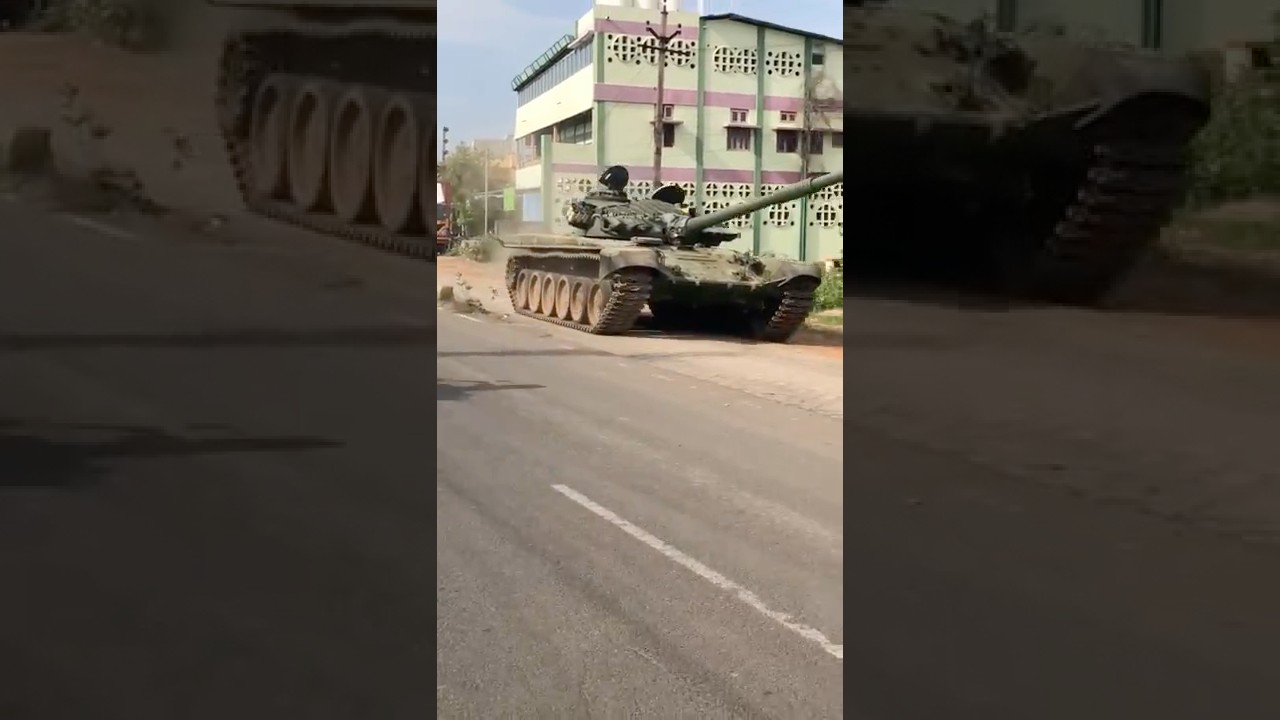 Indian armys T72 Ajeya Tank making a turn#youtubeshorts #indian #indianarmy #viral #tank #vlog #army