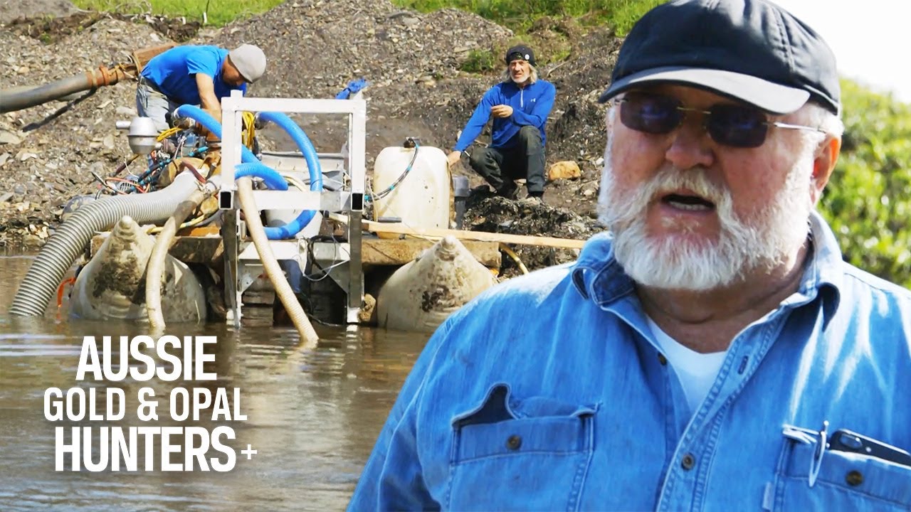 Vernon Dives For Gold In A Gold Rush Era Creek! | Bering Sea Gold