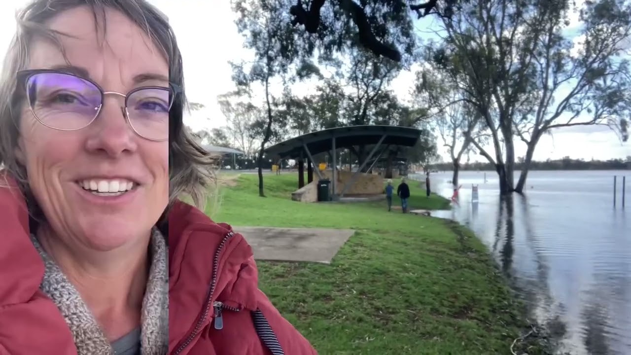 SA Riverland Murray River Flood Update from Waikerie 21/11/22