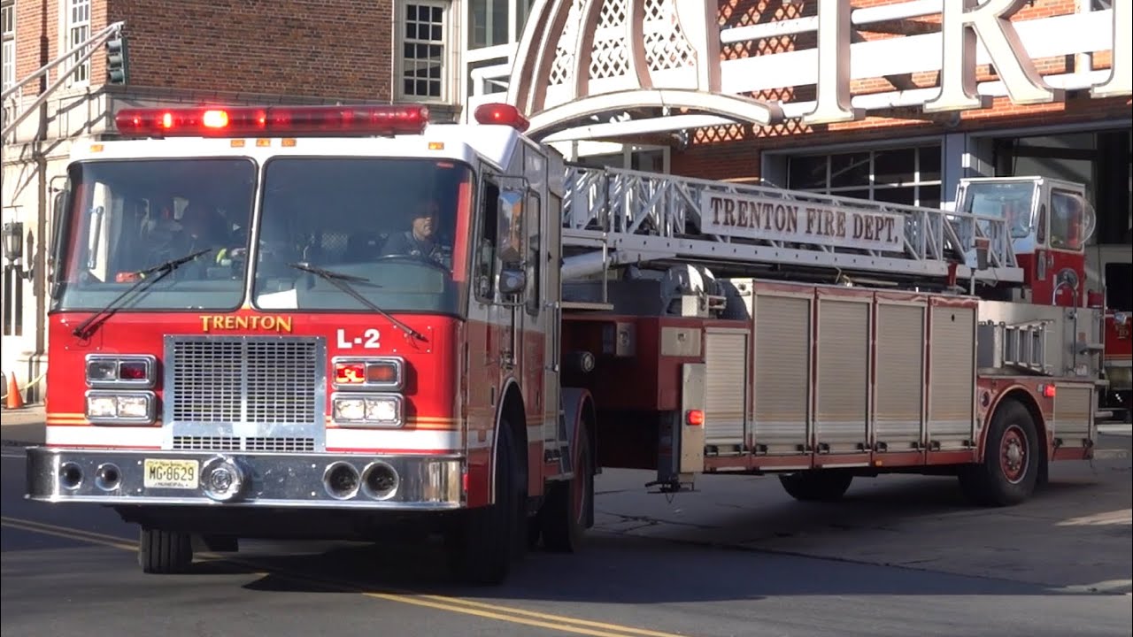 Trenton Fire Department Rescue 1, Reserve Ladder 2 & C5 Responding 12/13/23