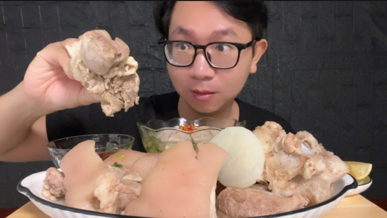 ASMR MUKBANG/Eat banh canh with pork leg