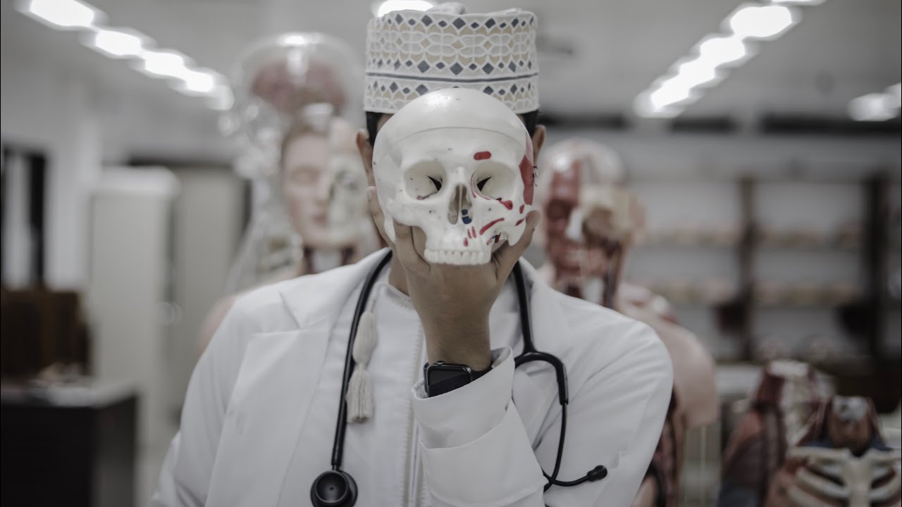 يوم من حياة طالب طب