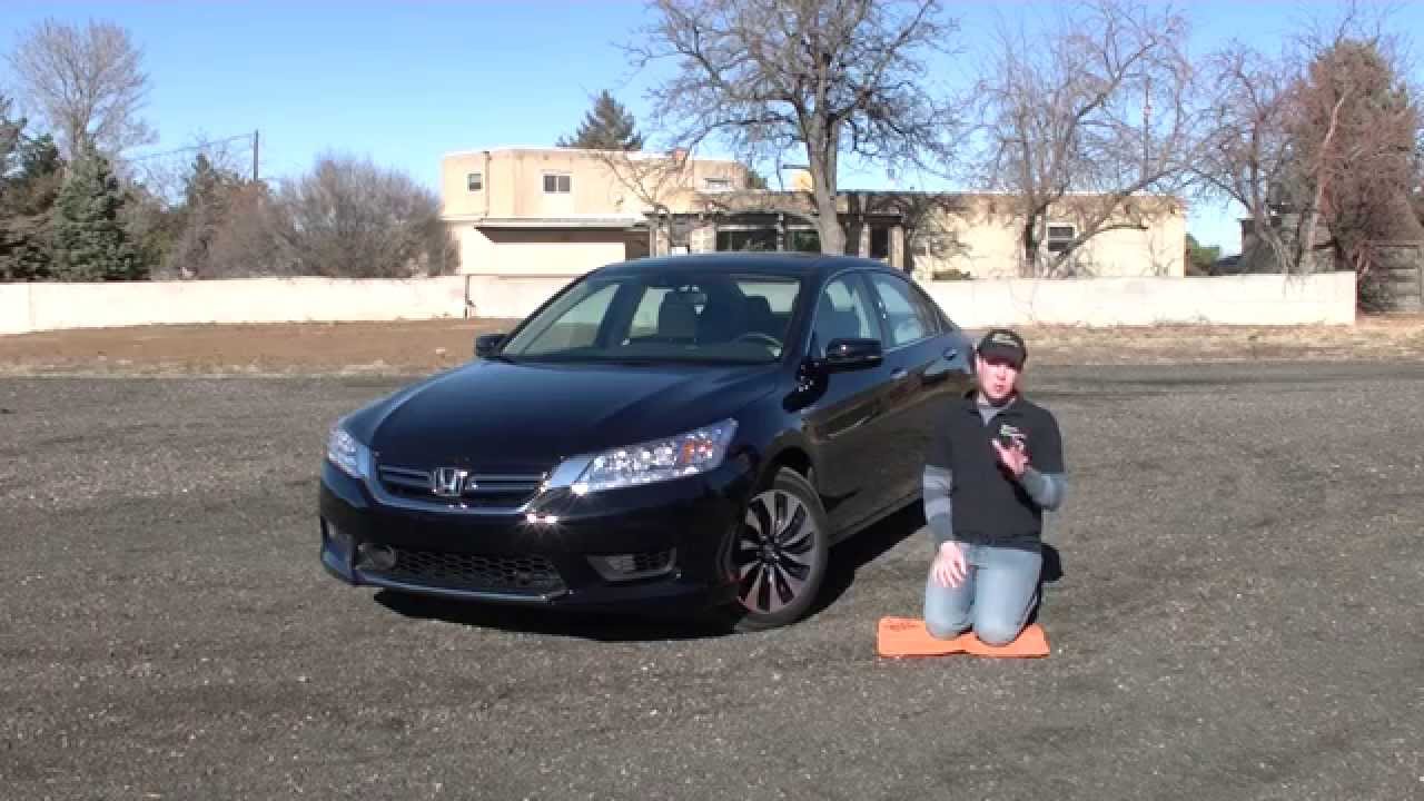 Real Videos: 2014 Honda Accord Hybrid Touring Review