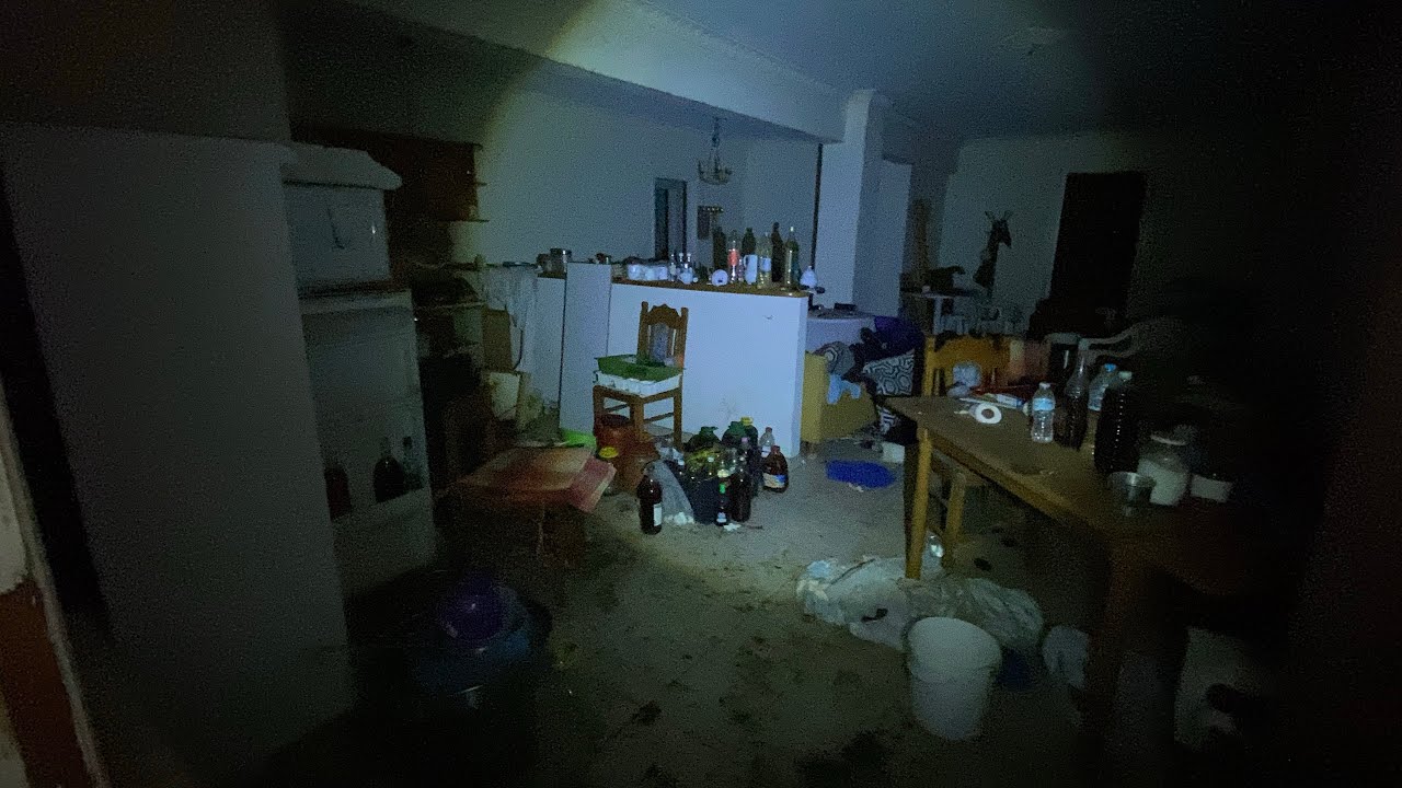 Βρήκαμε τρομαχτικό σπίτι 