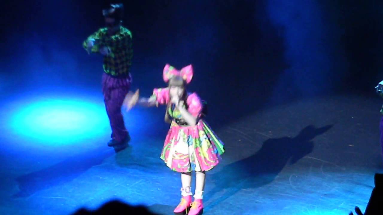 Kyary Pamyu Pamyu - Fashion Monster (Club Nokia LA)