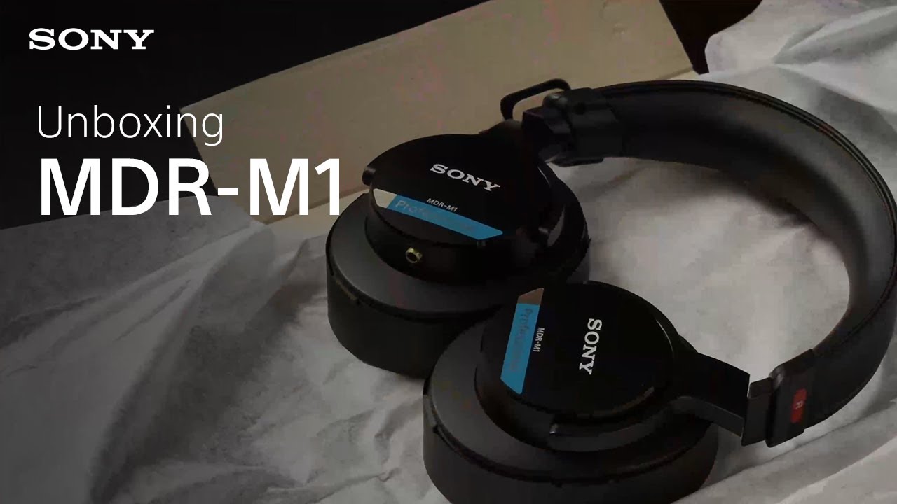 Rozbalen&iacute;: Studiov&aacute; sluch&aacute;tka Sony MDR-M1