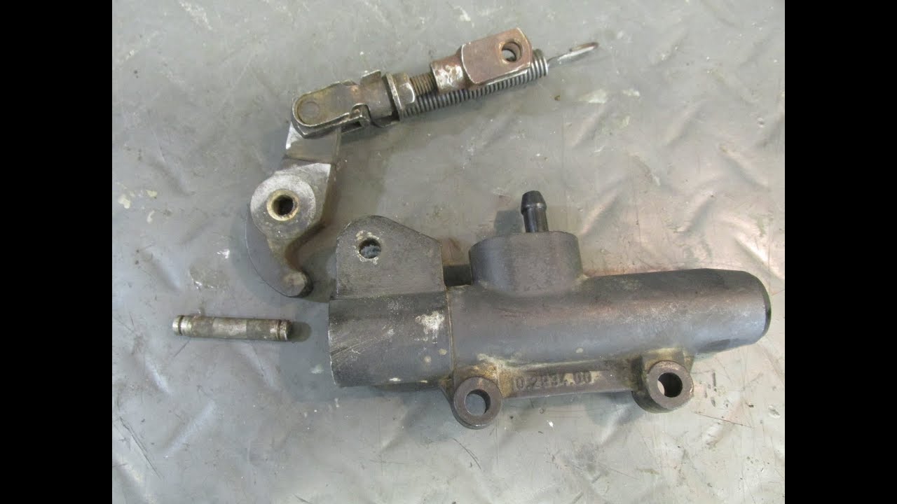 1983 BMW R100 RS Disassemble, Inspect, Rebuild Rear Master Cylinder