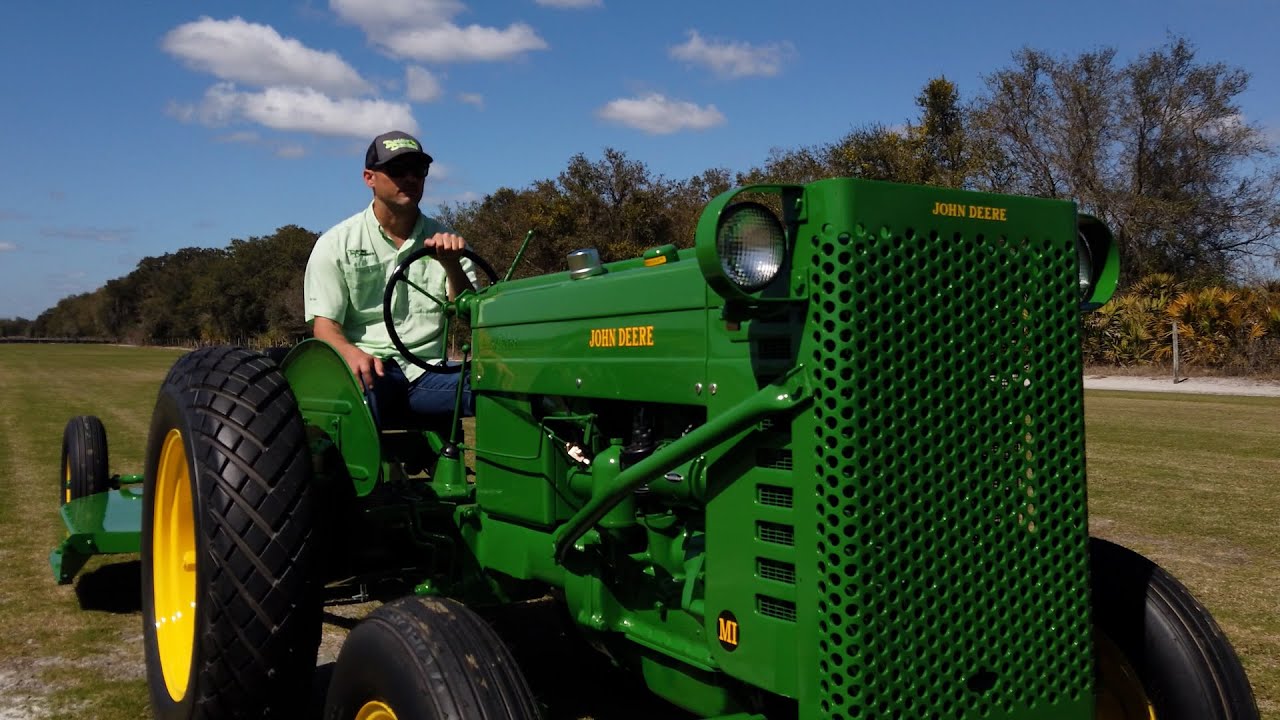 ВОСХИТИТЕЛЬНО! Трактор John Deere M-I 1951 года в традиционных зелёно-жёлтых тонах!