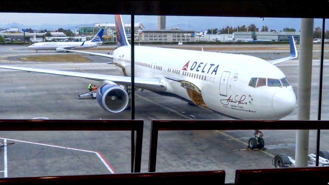 DELTA AIRLINES Boeing 767-300ER / Santiago to Atlanta