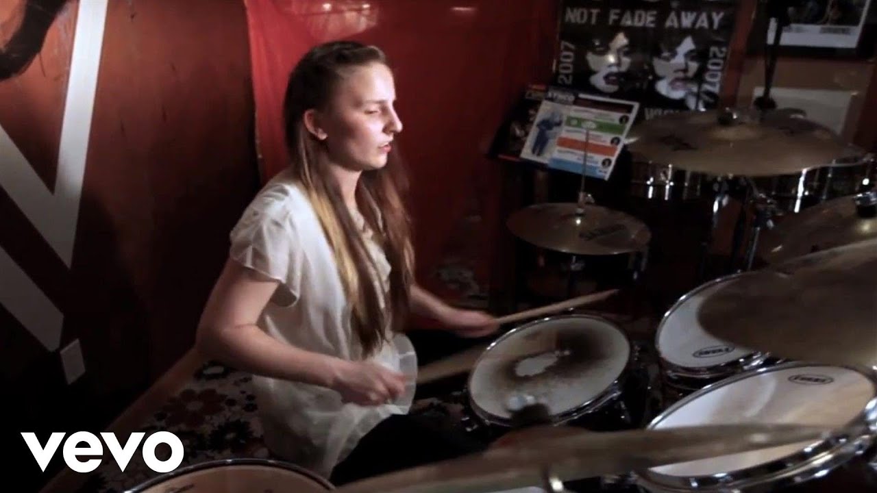 VEVO - You Play Like A Girl (Misia)