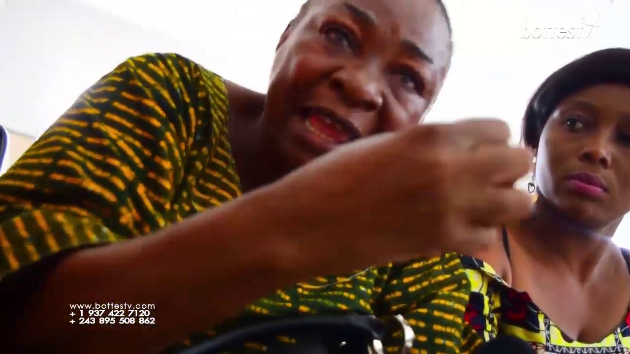 Ba comédien ba suani fort devant famille ya maman Ewaso. Na soni
