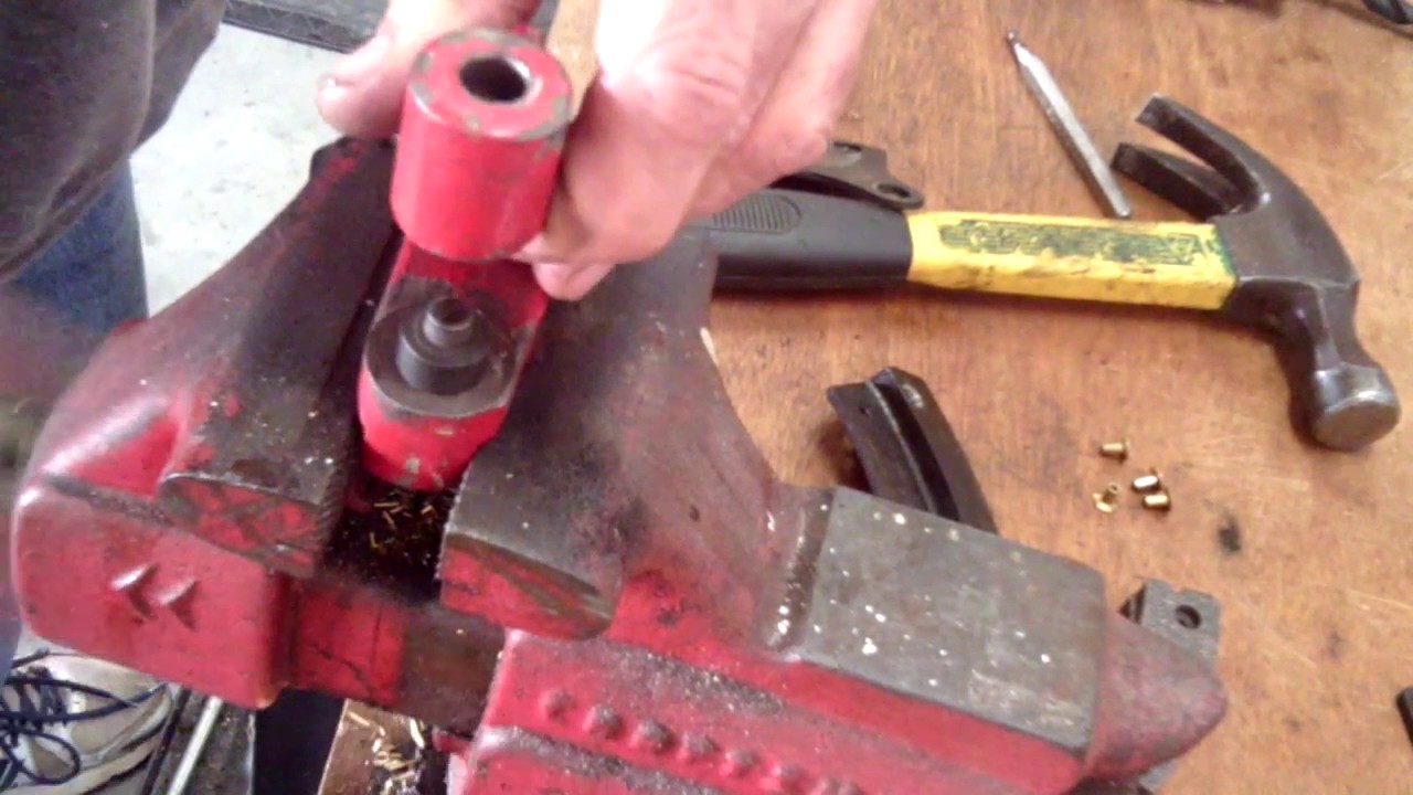 Changing Aircraft Brake Pads  -  Grumman Style