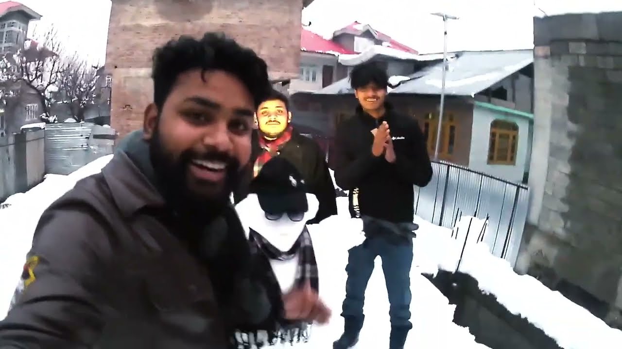 👉 Barf ne le li bhaiyon ki class😂❄️[  SNOW MAN  Bnadiya