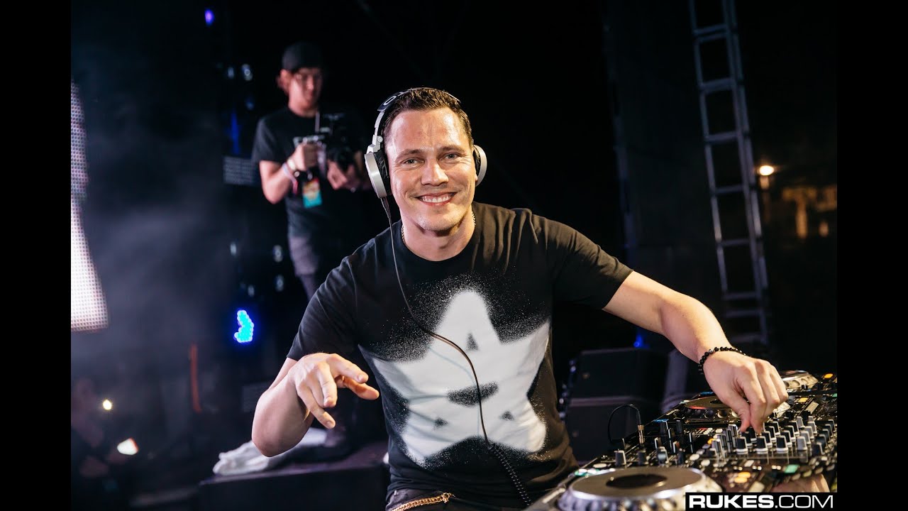 DJ Tiësto ~ Suburban Train
