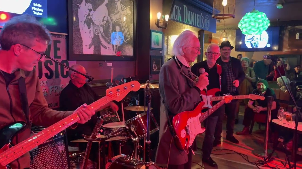 Steve Gibbons Band - live with BSA a song he wrote about a legendary motorcycle made in Birmingham