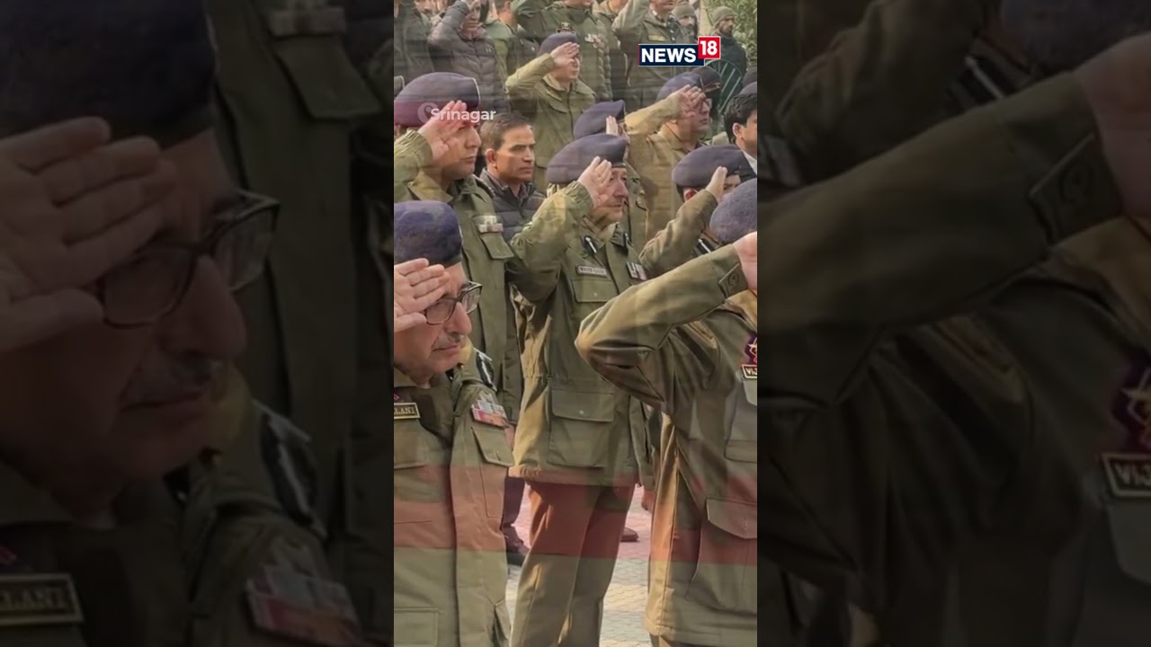J&K Police Pay Farewell Bid To Inspector Masroor Wani | N18S | #Shorts | Jammu Kashmir | News18