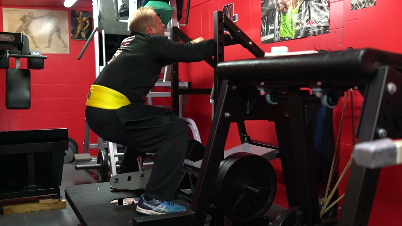 Michael Gundill, belt squat, squats