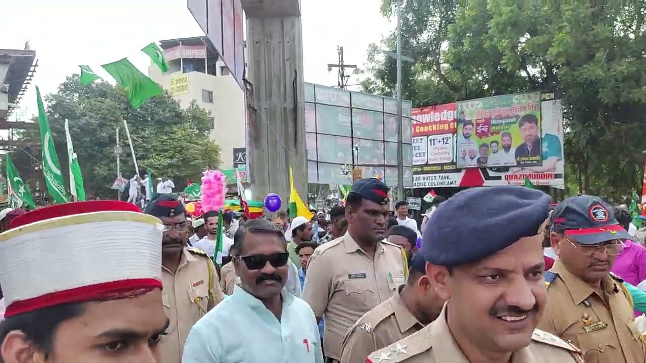 Commisioner of Police Amravati attending Eid Miladun Nabi at Nagpurigate Amravati
