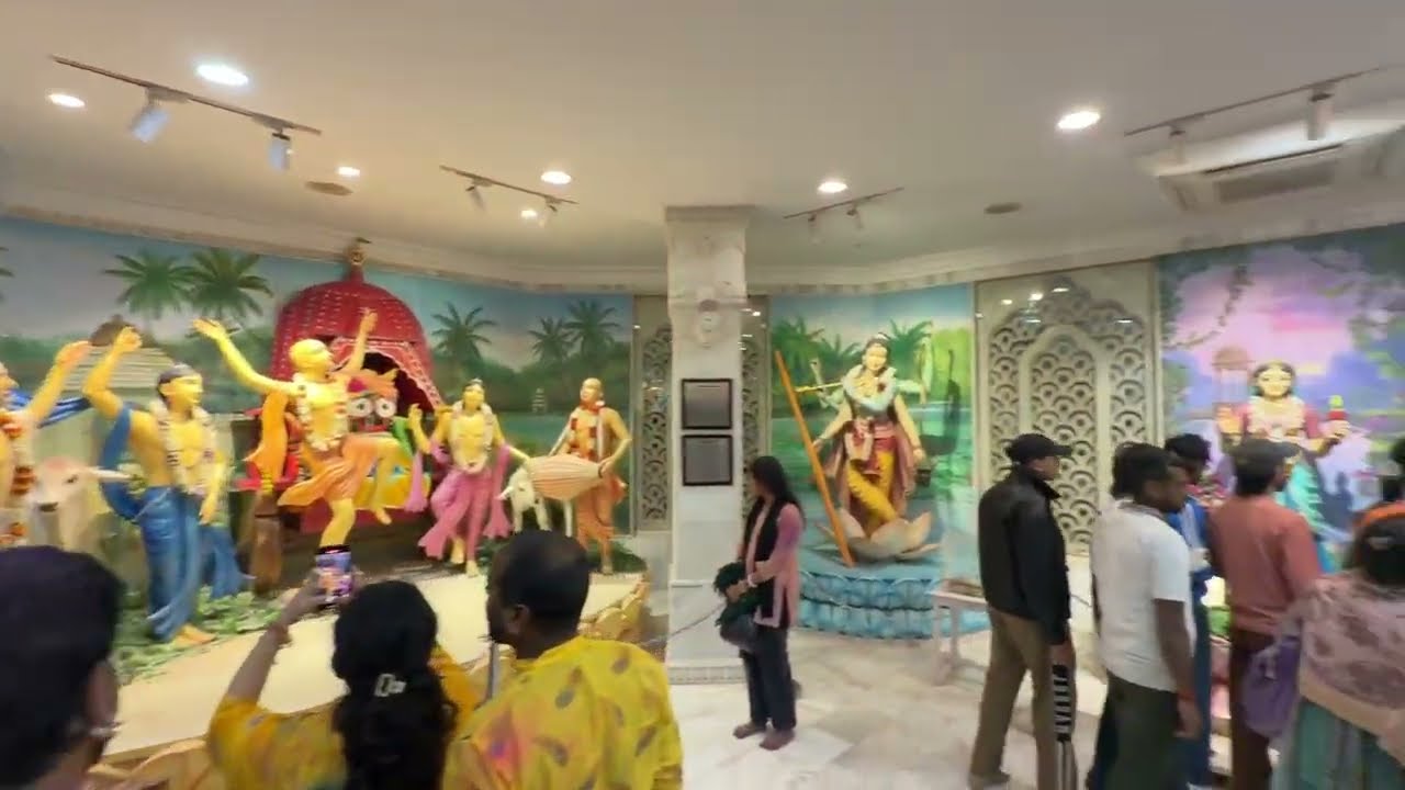 Vrindavan ISKCON Temple: Ek Shanti Bhari Yatra 🙏✨ Sabse Sundar Aarti aur Kirtan