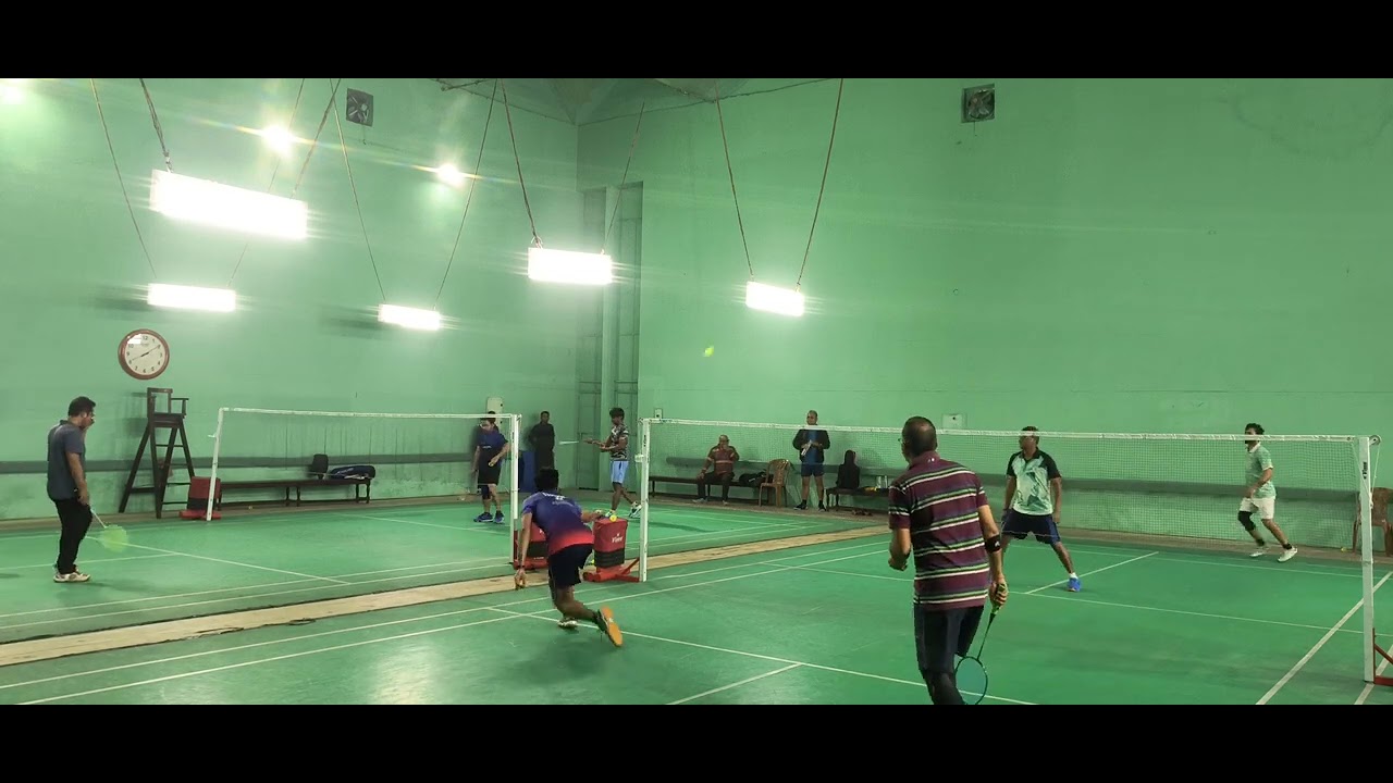 (1300) Professor & Abhishek vs Dr. Vipin & G-One (Fight of Shuttlers) Mens #badminton #doubles #iitr