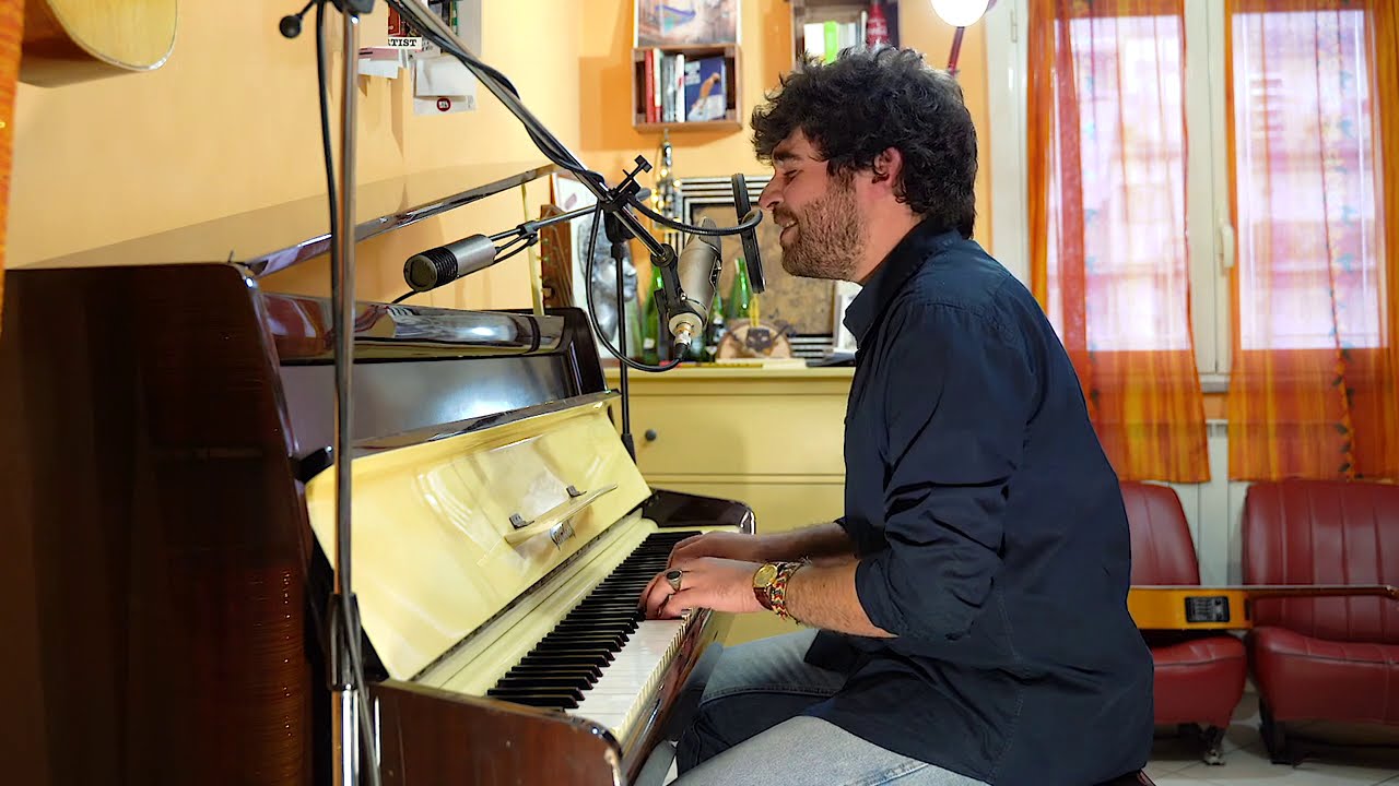 Roberto Colella -  E Invece Si ( Bugo / Sanremo 2021)