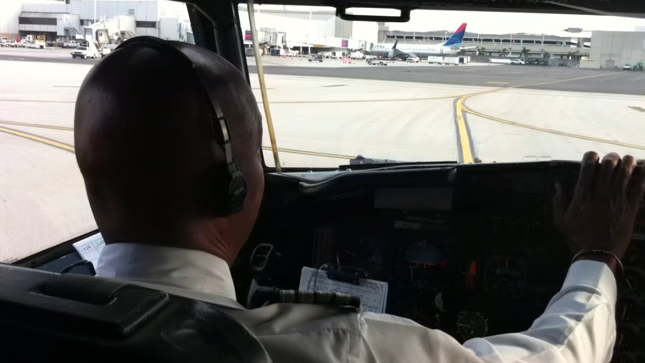 🇧🇸 Bahamasair | Cockpit Flight | Boeing 737-200 | Pure JT8D Sound | MYNN-KFLL | iPhone 4