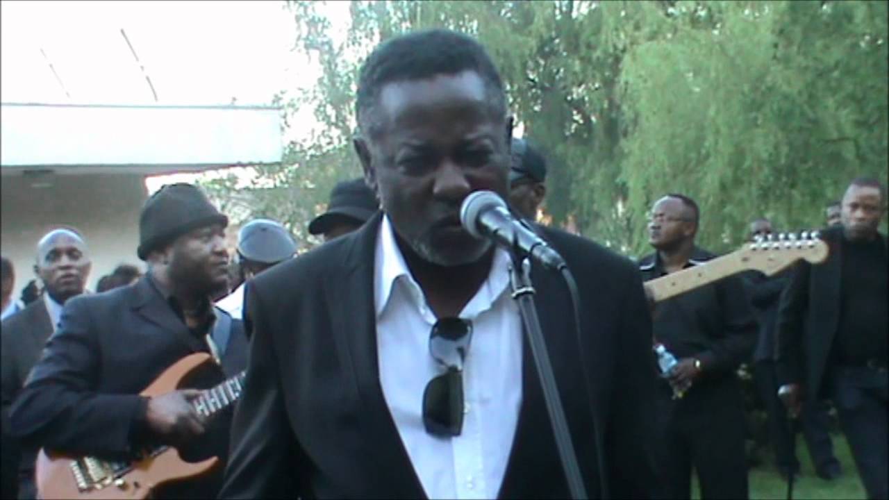 Matanga Philo Kola et NDombe Optume a  Dieu par  Michelino..