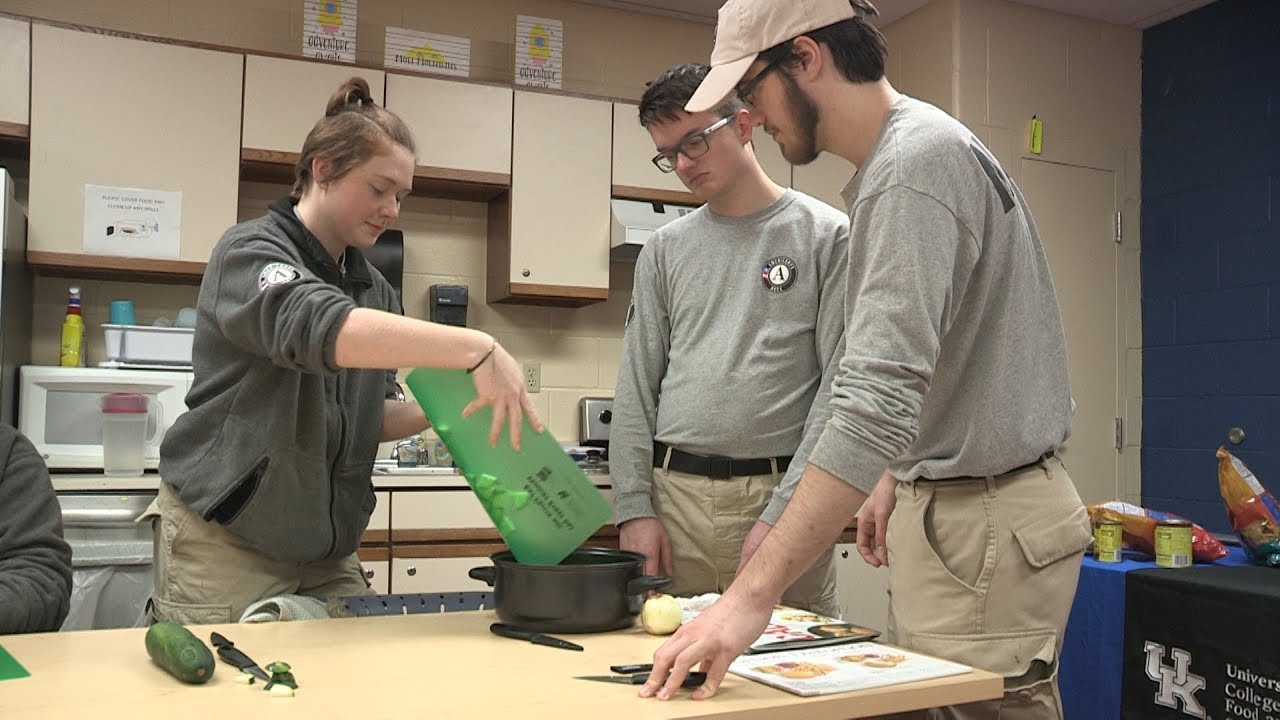 SNAP ED teaches Americorps volunteers healthy nutrition