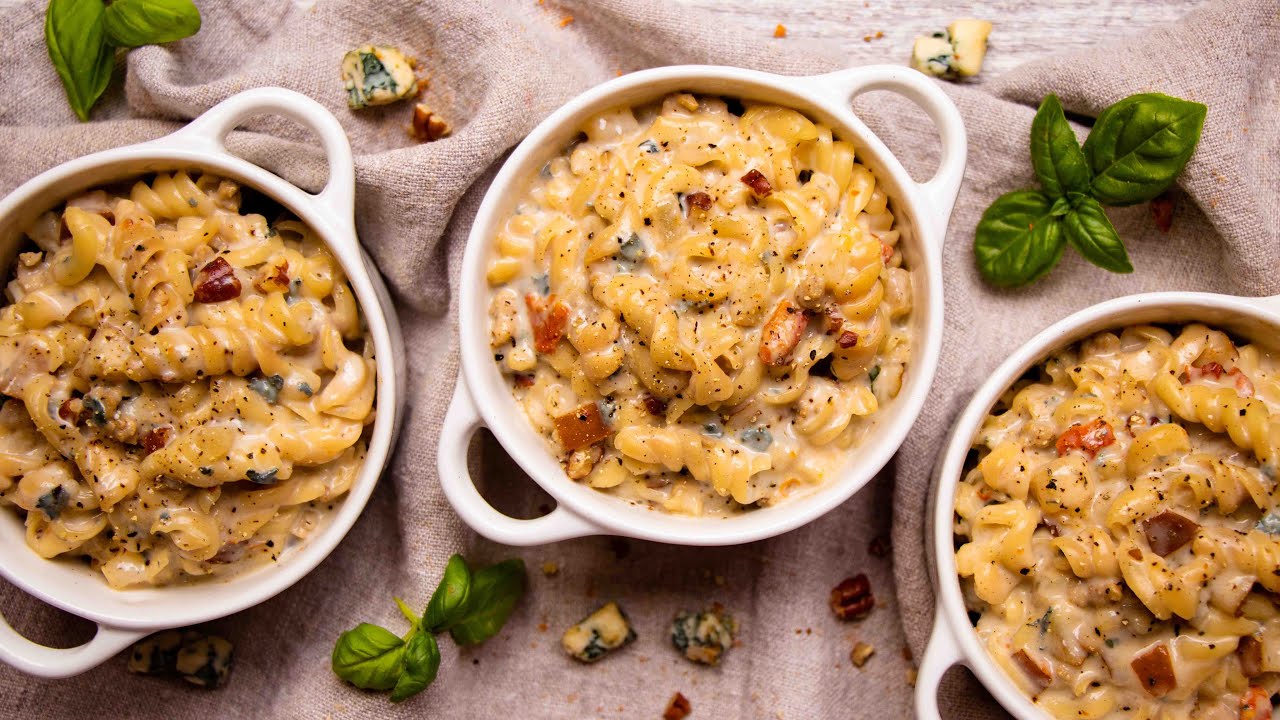 PASTA CON SALSA DE GORGONZOLA, PERA Y NUECES
