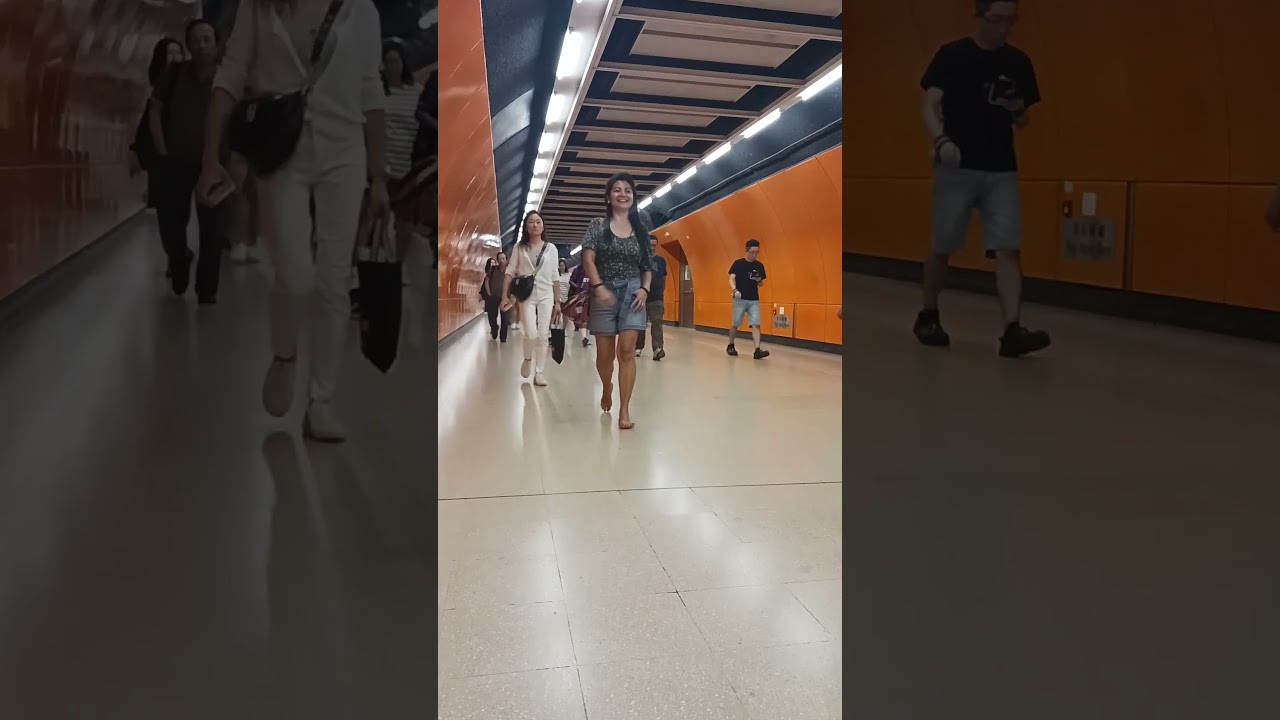Barefoot Mtr Part 4 #barefoot #barefootlifestyle #barefootlife #shortsfeed #mtr #HkMtr