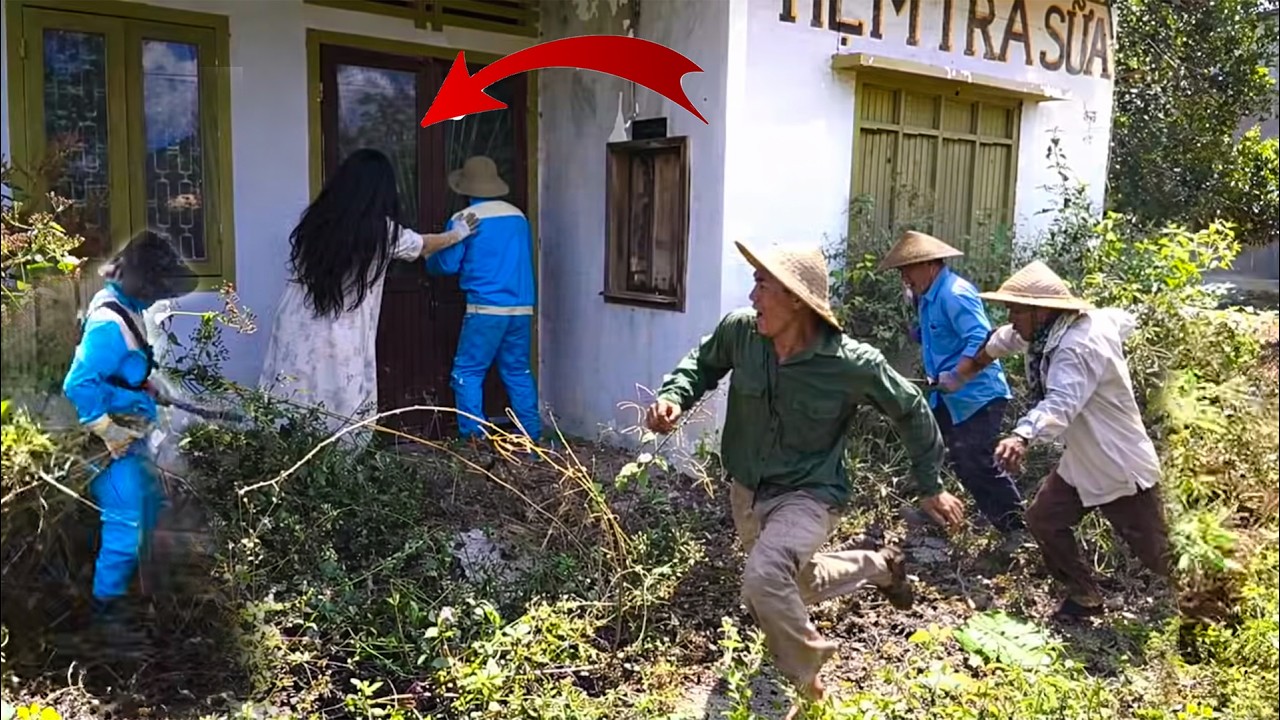 Time-Lapse: Ruined Milk Tea Shop Cleanup – Terrifying Discovery of a Young Girl’s Shadow Watching Us