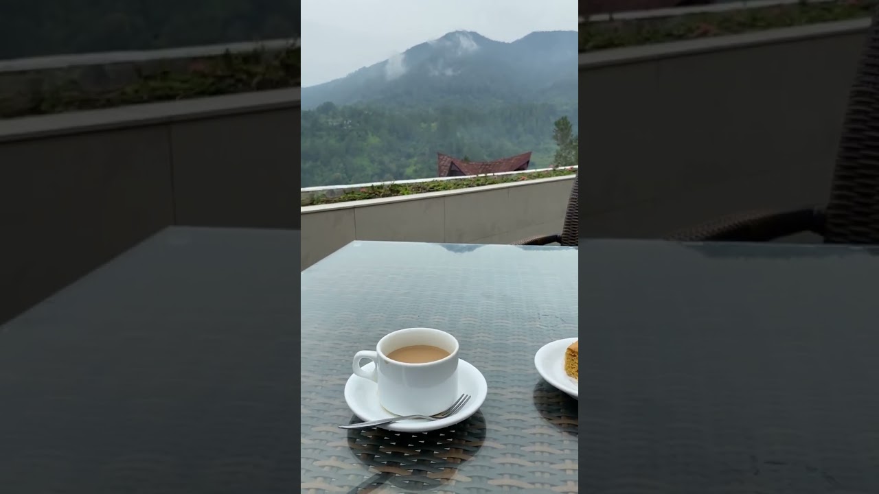 Pemandangan indah danau toba dari restoran hotel niagara parapat