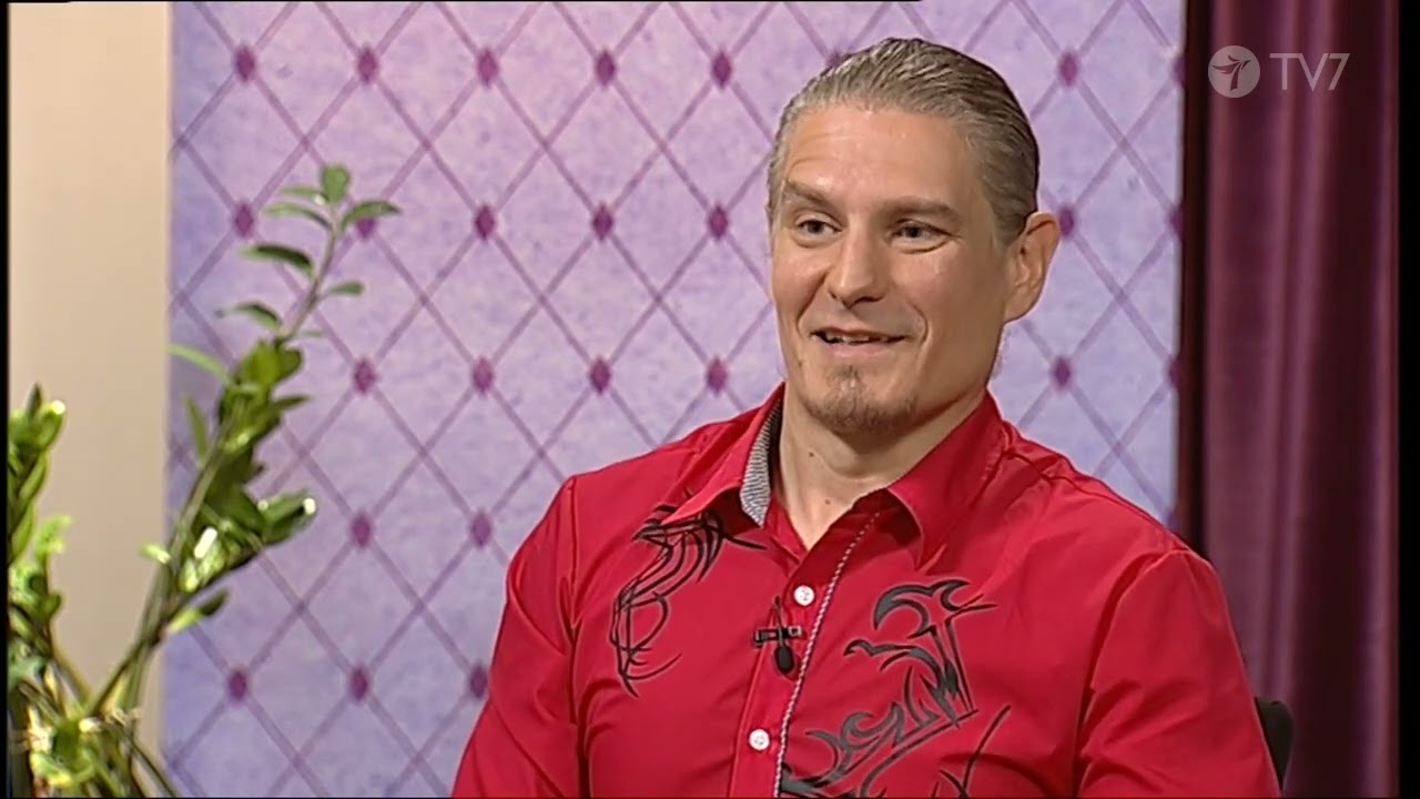 Isännän pöydässä, vieraana Toni Linjama | XEE -evankeliointi elämäntapana