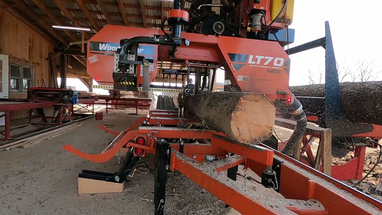 Wood-Mizer LT70 Ripping Through Pine