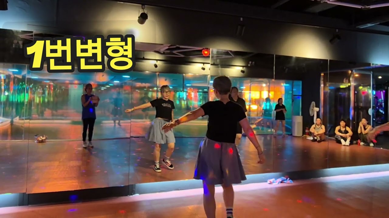 Demon Hunters GOLDEN Ver. – Easy Diet Dance by KIMLEEJUNGKWON. Crew/ 김이정권크루