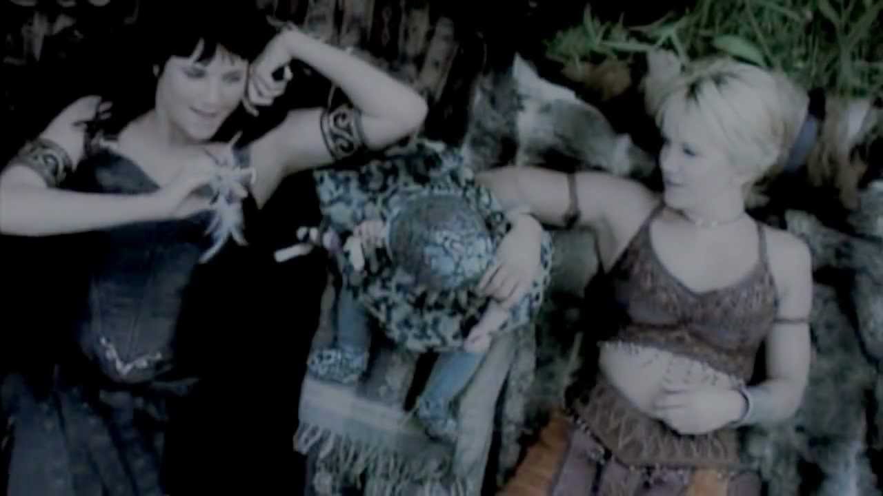 love to pain & peace to war | xena & gabrielle