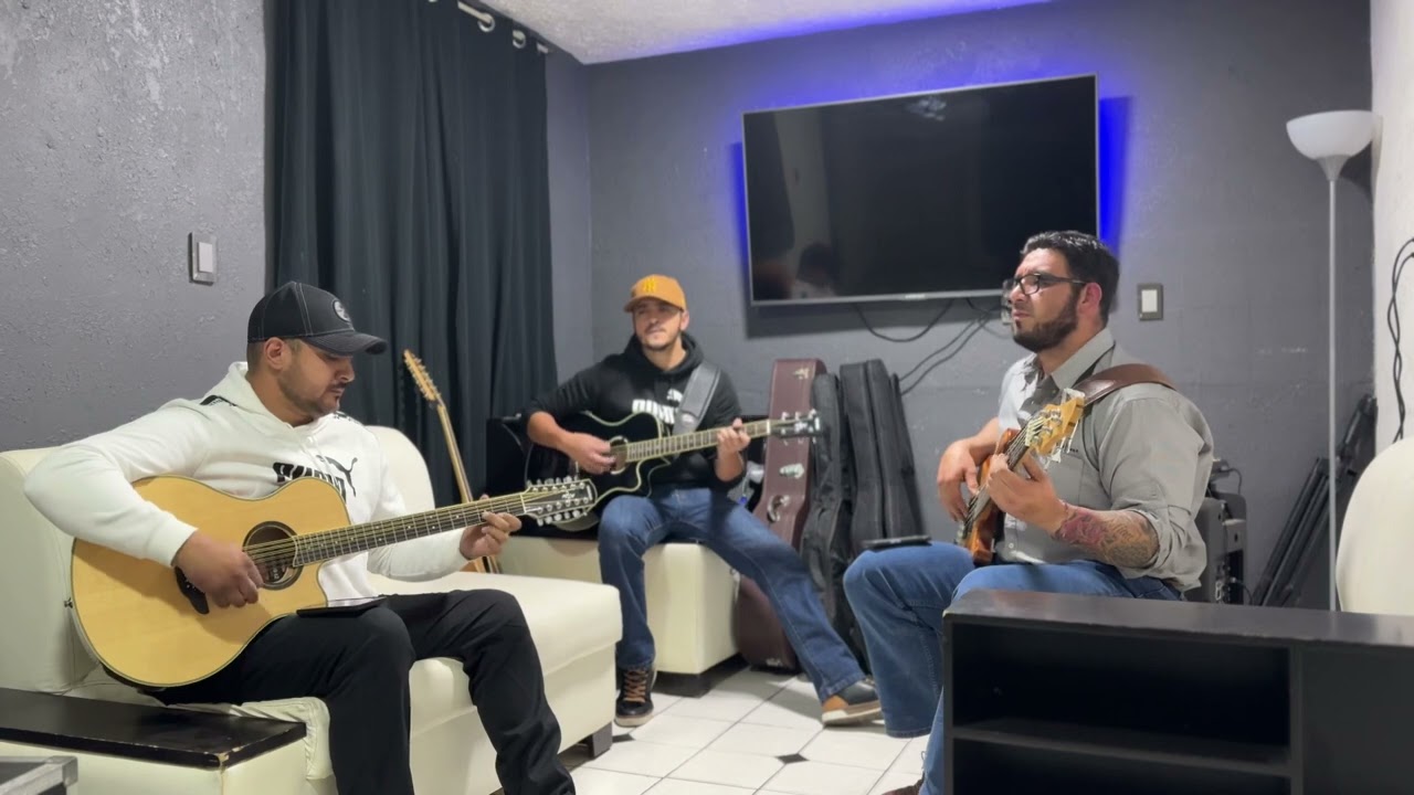Como En Los Viejos Tiempo (Cover) - Tres En La Mira