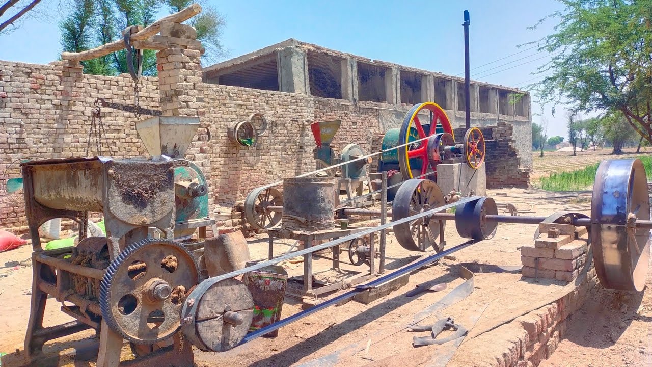 Old Black Engine!! Dasi Old Culture Diesel engine working!! Hornsby Diesel engine