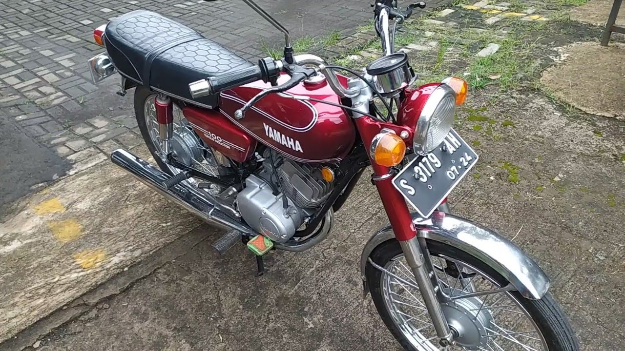 Yamaha RS100 1977 merah Indonesia