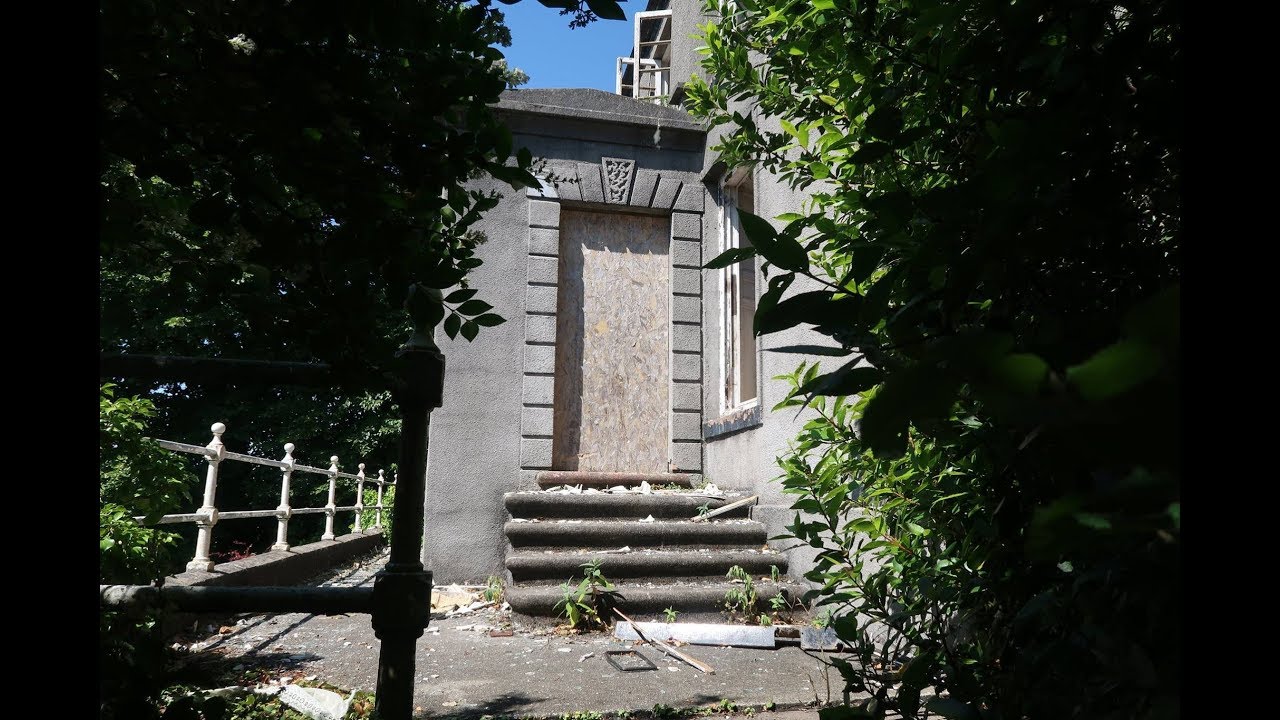ABANDONED HOUSE ON THE HILL - SWANSEA